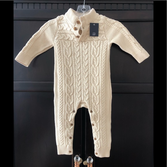 Baby Gap one piece - Picture 1 of 7